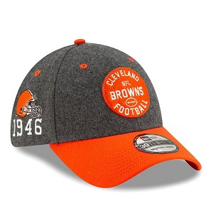 CAPPELLO NEW ERA 39THIRTY 2019 SIDELINE  CLEVELAND BROWNS